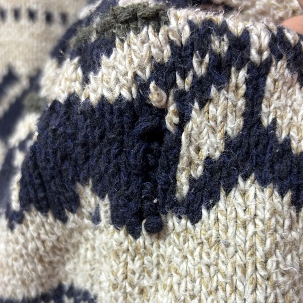 Cozy Retriever Cream and Black Knit Sweater Size: X Large